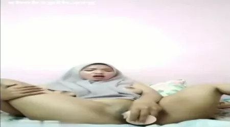 Abg Jilbab Malay Hyper Colmek Dildo Squirt