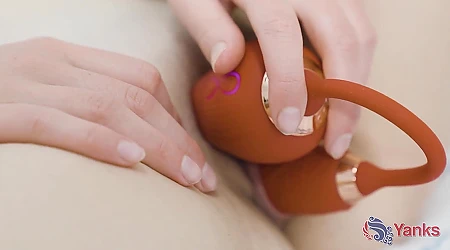 Vibrating toy pleasure for demure solo beauty